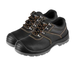 Werkschoenen, stalen neus, maat 39